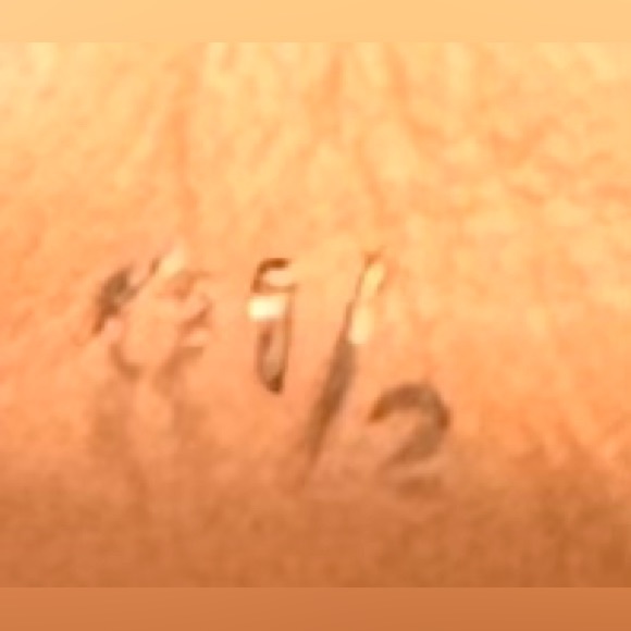 415. Ladies Tod’s Vintage White Leather Buckle Distressed Driving Shoe - Picture 13 of 15